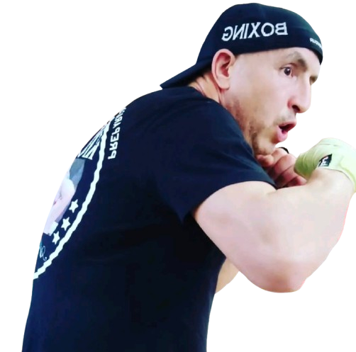 Adel Abidi in guardia durante un allenamento di taekwondo